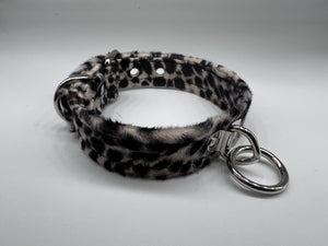 Velvet Collar With Ring