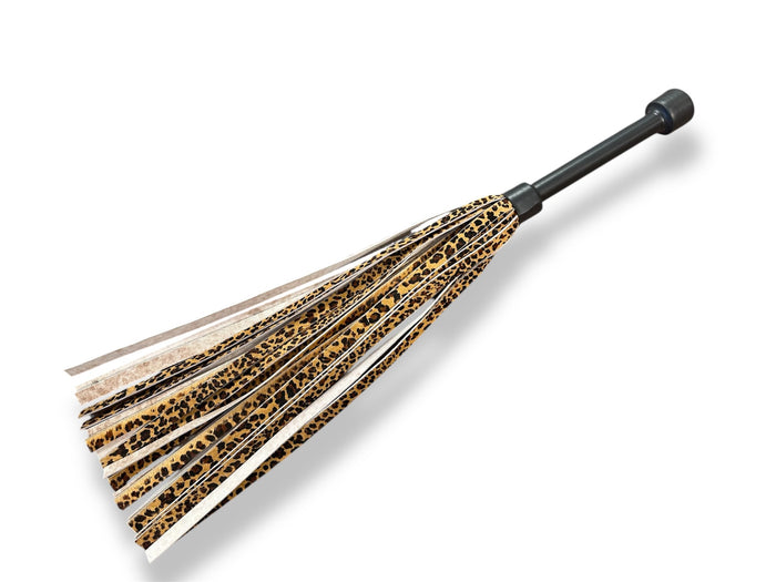 Dragontailz Intro Premium Fur Flogger